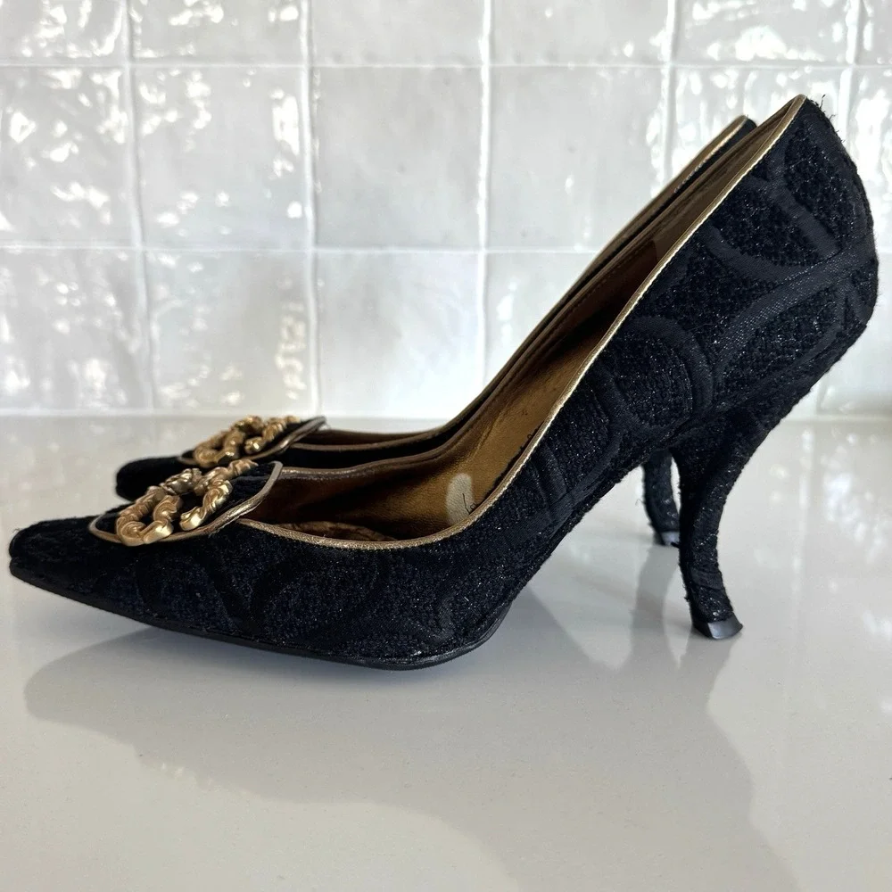 Dolce & Gabbana Baroque Black Pumps Gold‎ DG Logo Brooch Womens 39 Y2K Vintage